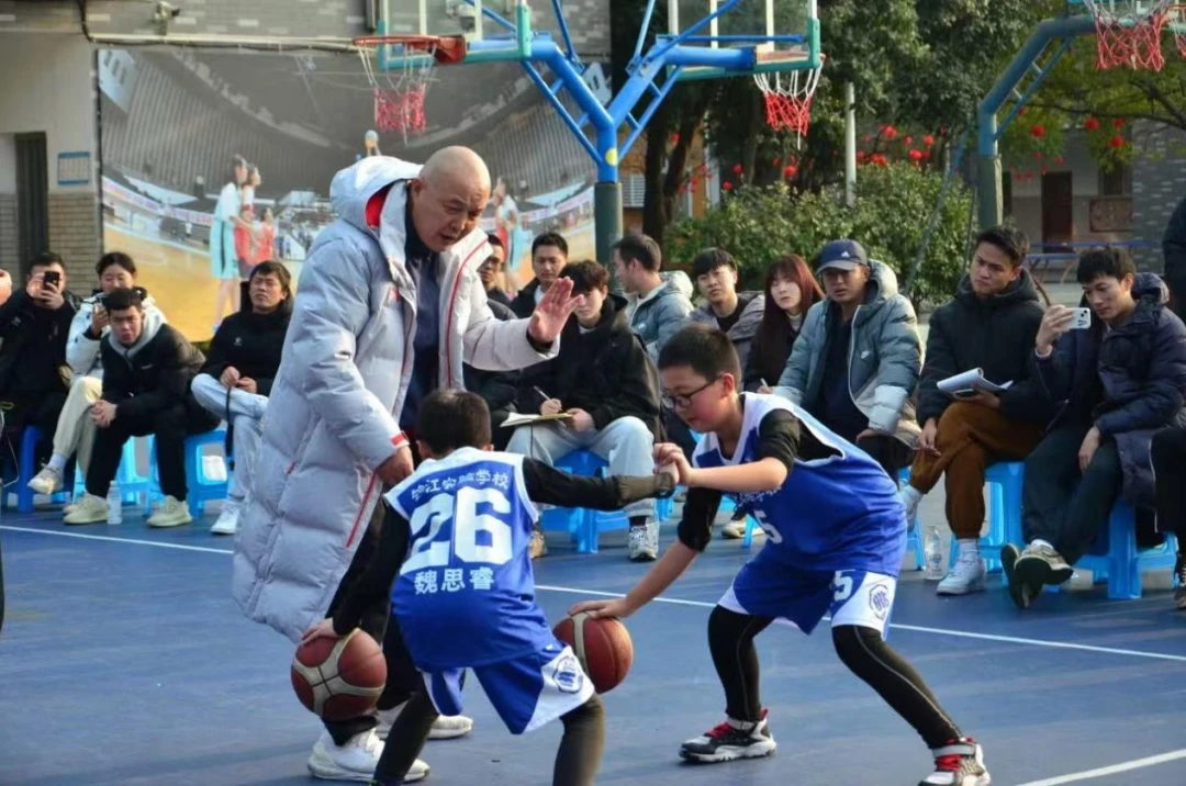 如何为不同水平的球员制定个性化的篮球训练策略_0